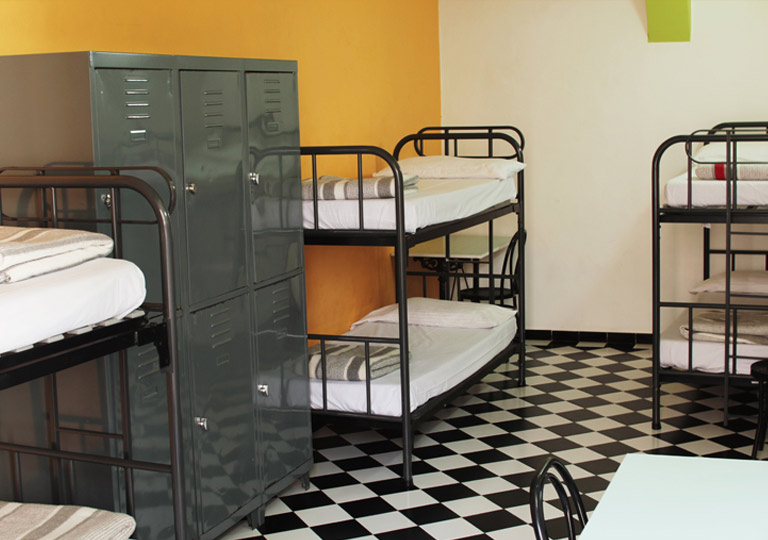  Cama en habitación compartida de 6 camas